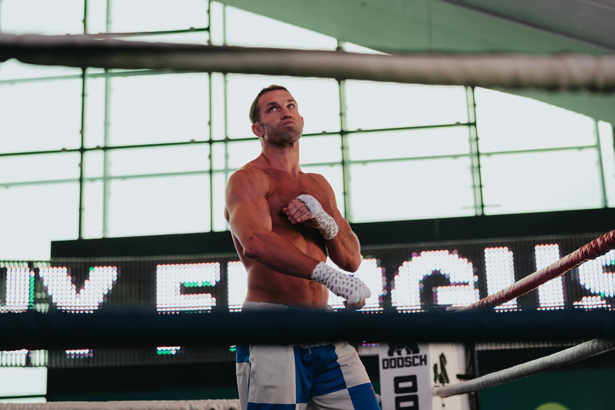 Luke Rockhold shadowboxing during the open workout