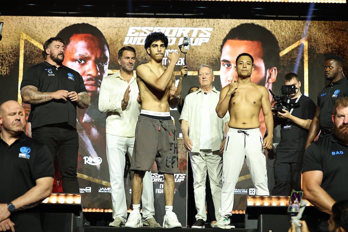 Mohammed Alakel and Yumnam Santosh Singh during the weigh-in ahead of their boxing bout in Riyadh, Saudi Arabia