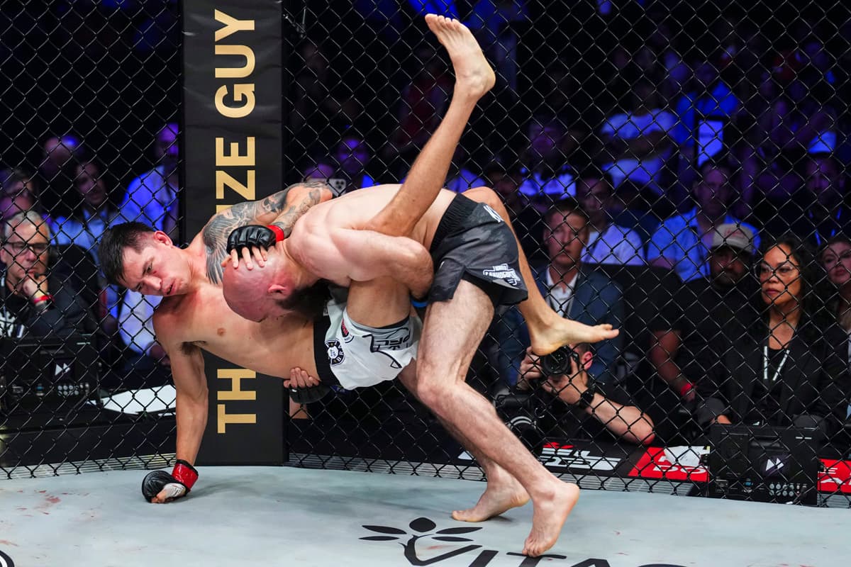Movlid Khaybulaev and Jesus Pinedo at PFL 8 in Atlantic City