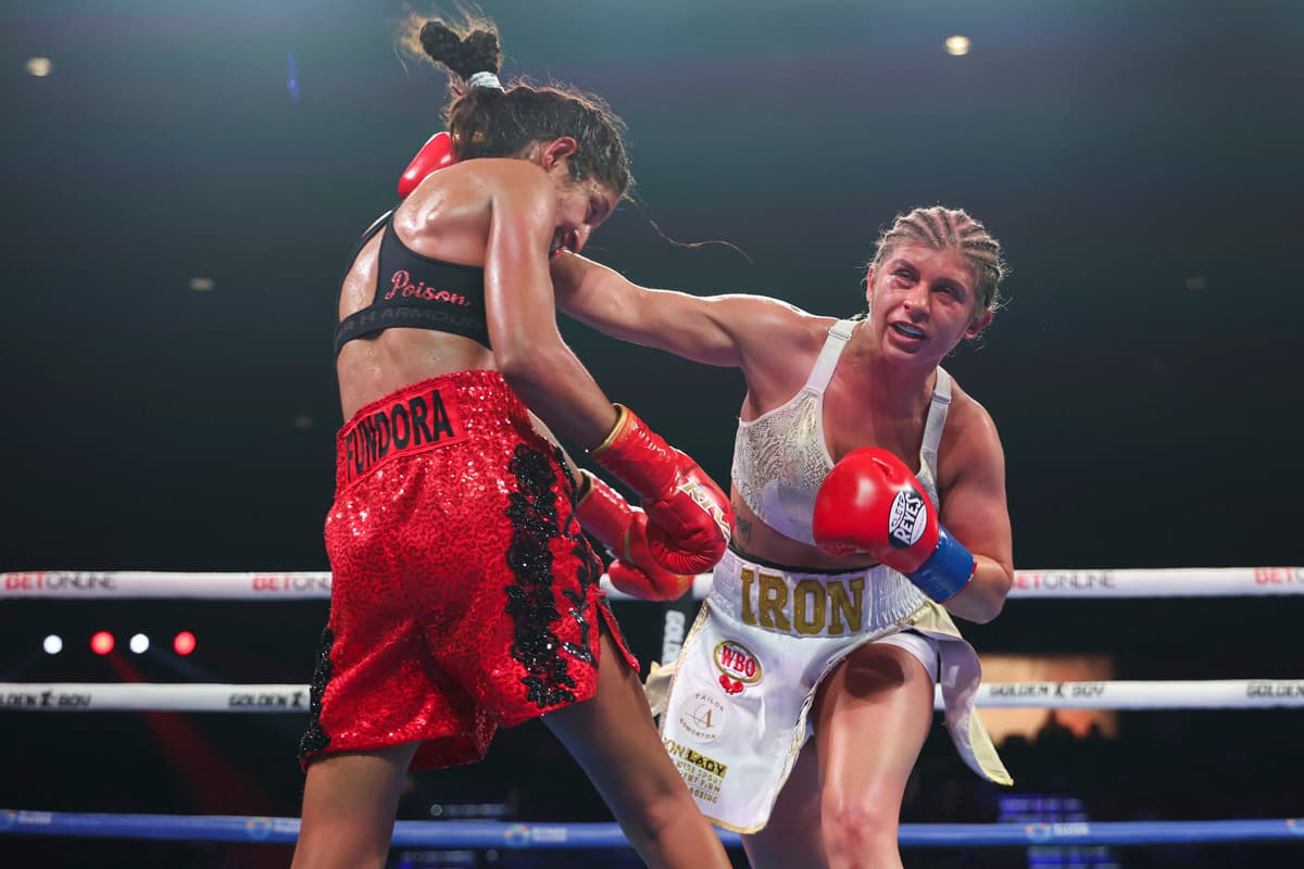 Alexas Kubicki throws a punch during her bout against Gabriela Fundora