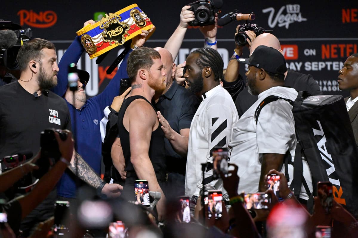 Canelo Alvarez and Terence Crawford face off