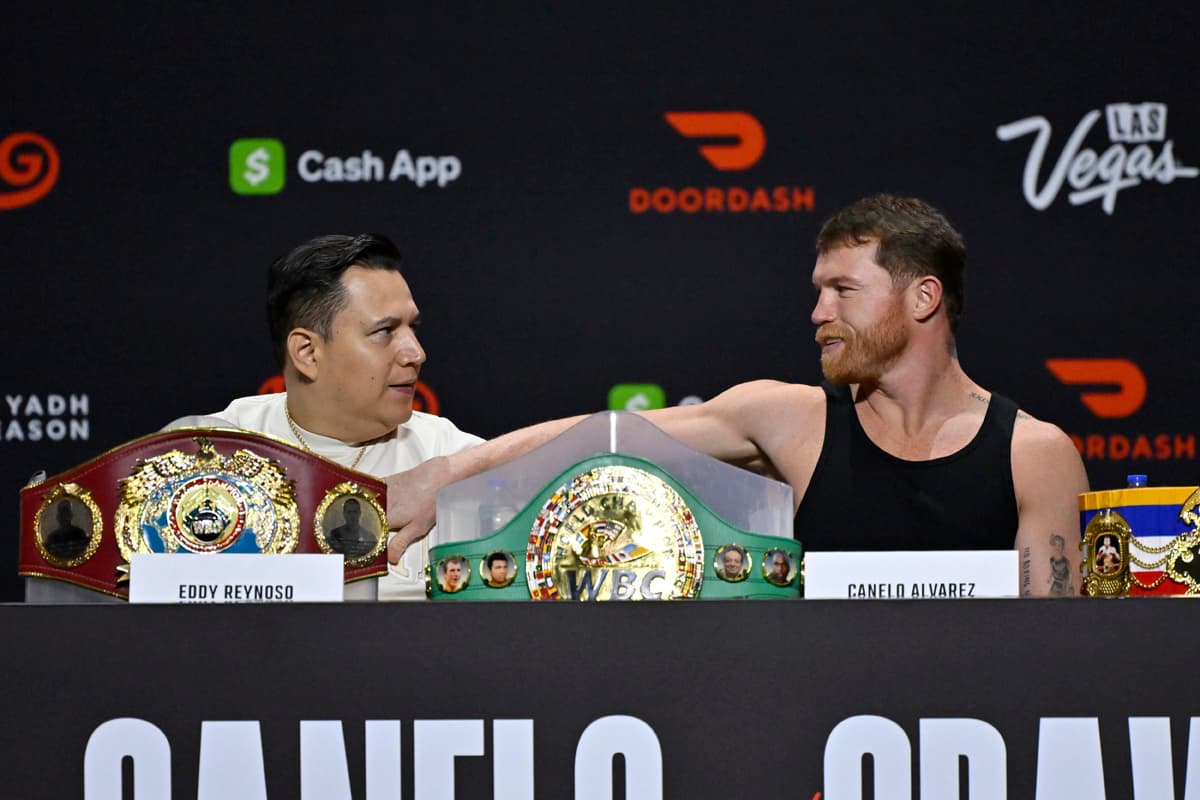 Eddy Reynoso and Canelo Alvarez