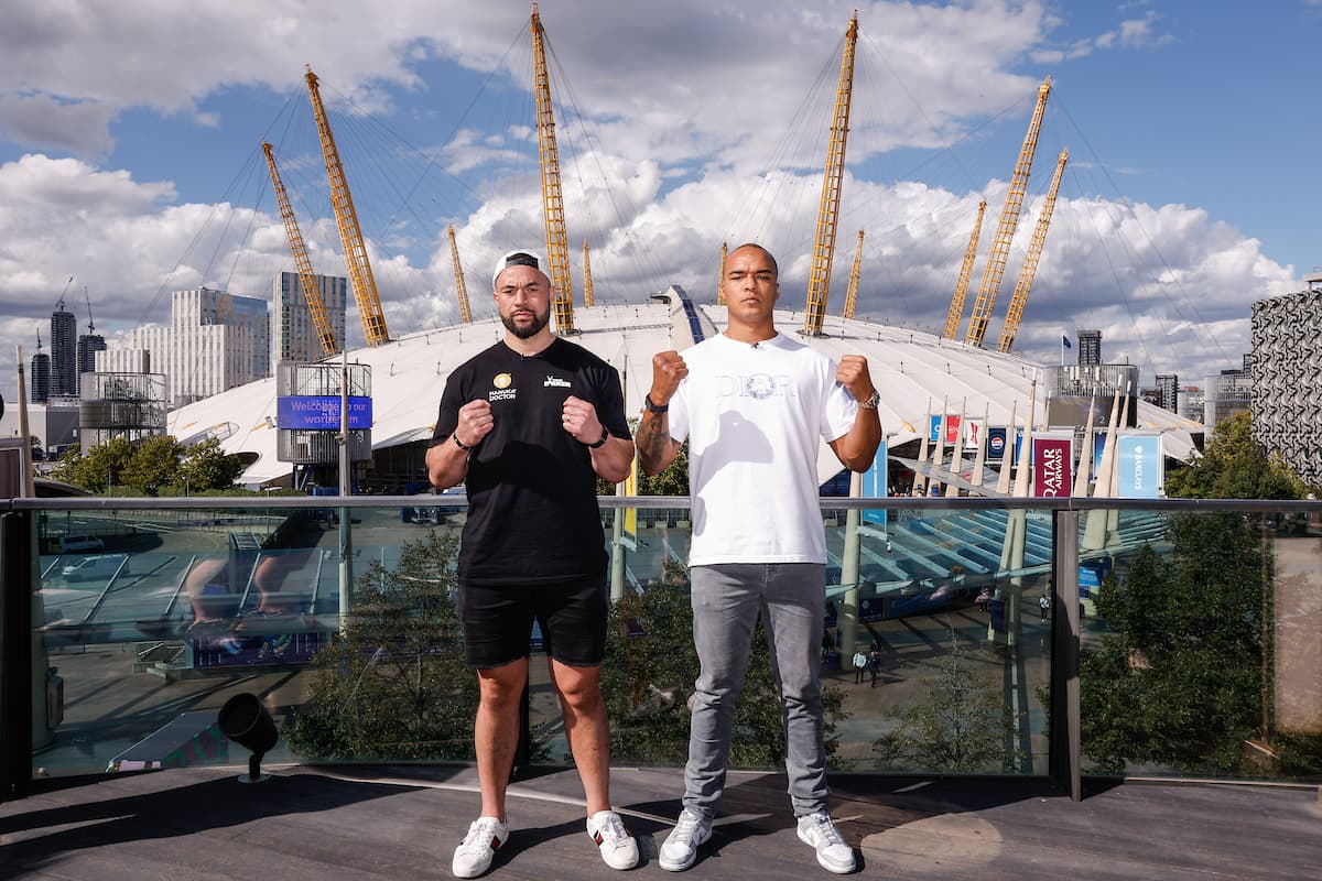 Joseph Parker and Fabio Wardley pose outside The O2
