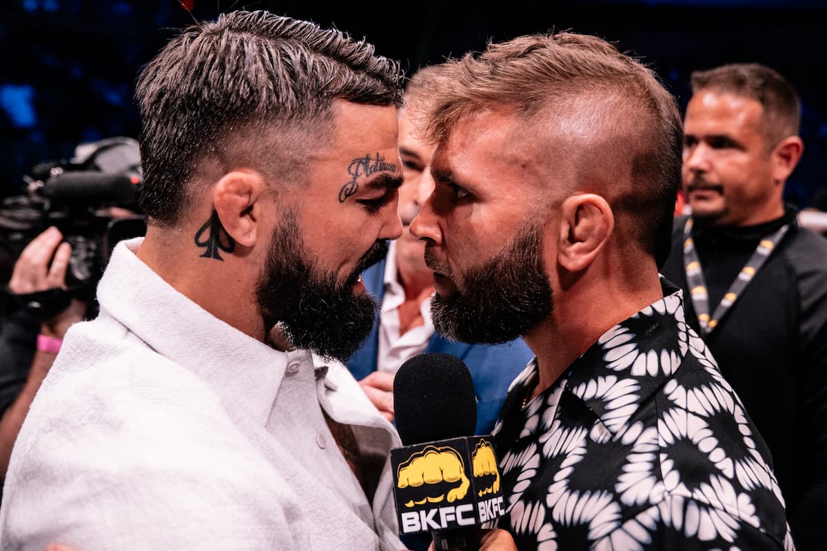 Mike Perry and Jeremy Stephens face off