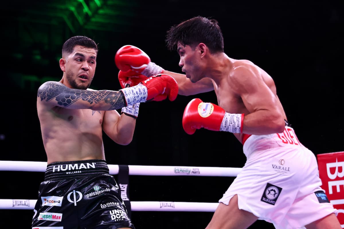 Pedro Guevara and Alexis Molina Aguirre during their boxing bout