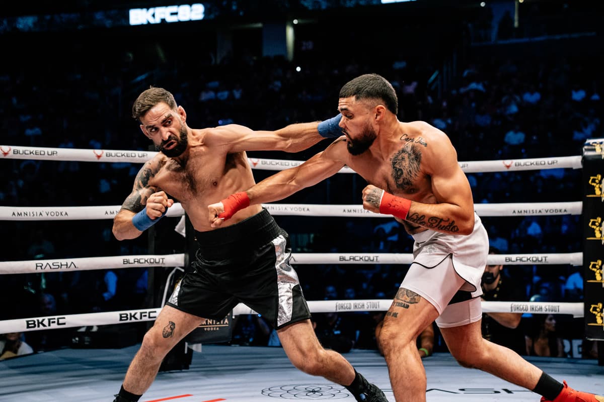 Jeff Lentz and Elijah Harris during their bout