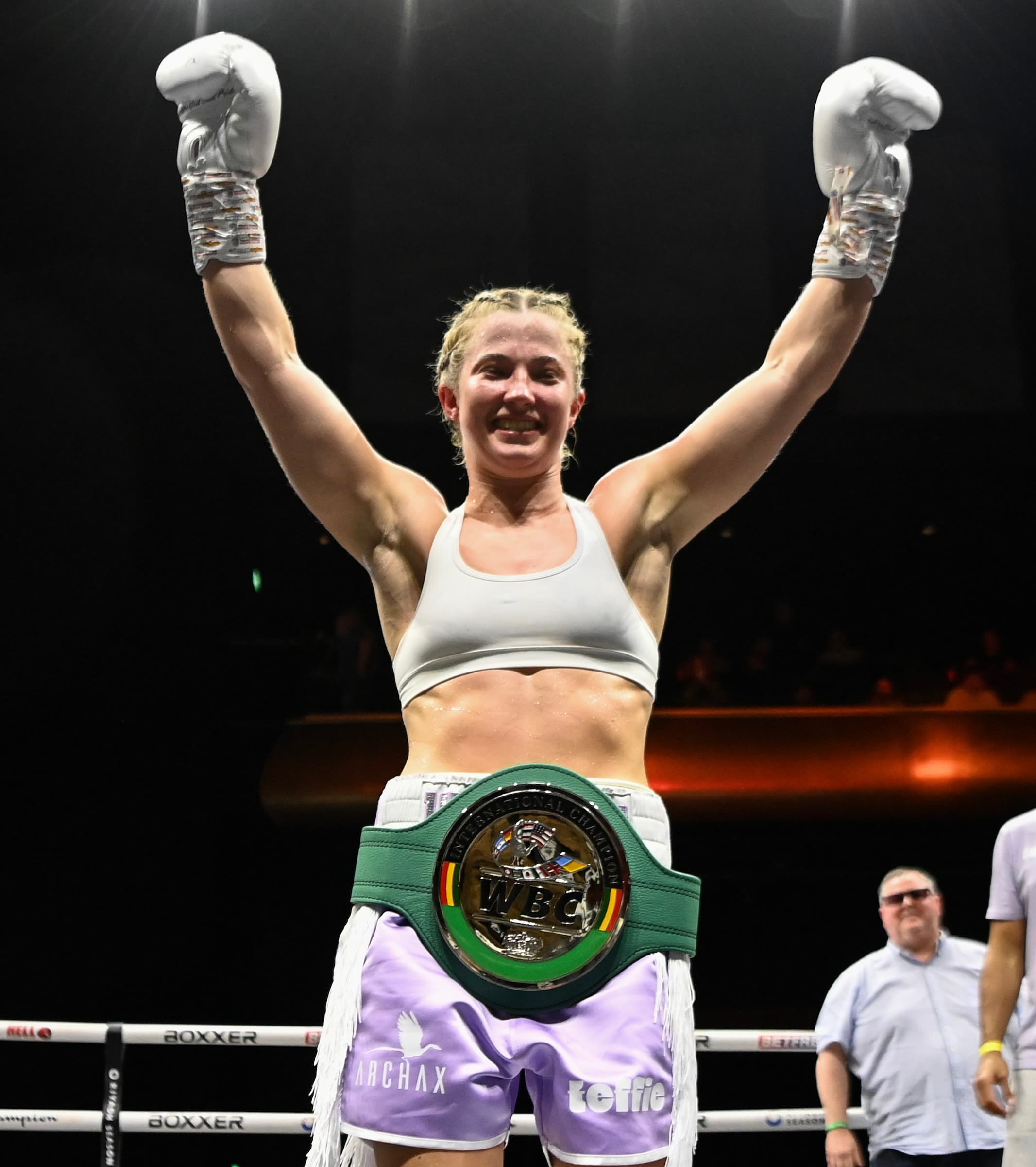 Francesca Hennessy poses with her championship belt following her victory over Fabiana Bytyqi