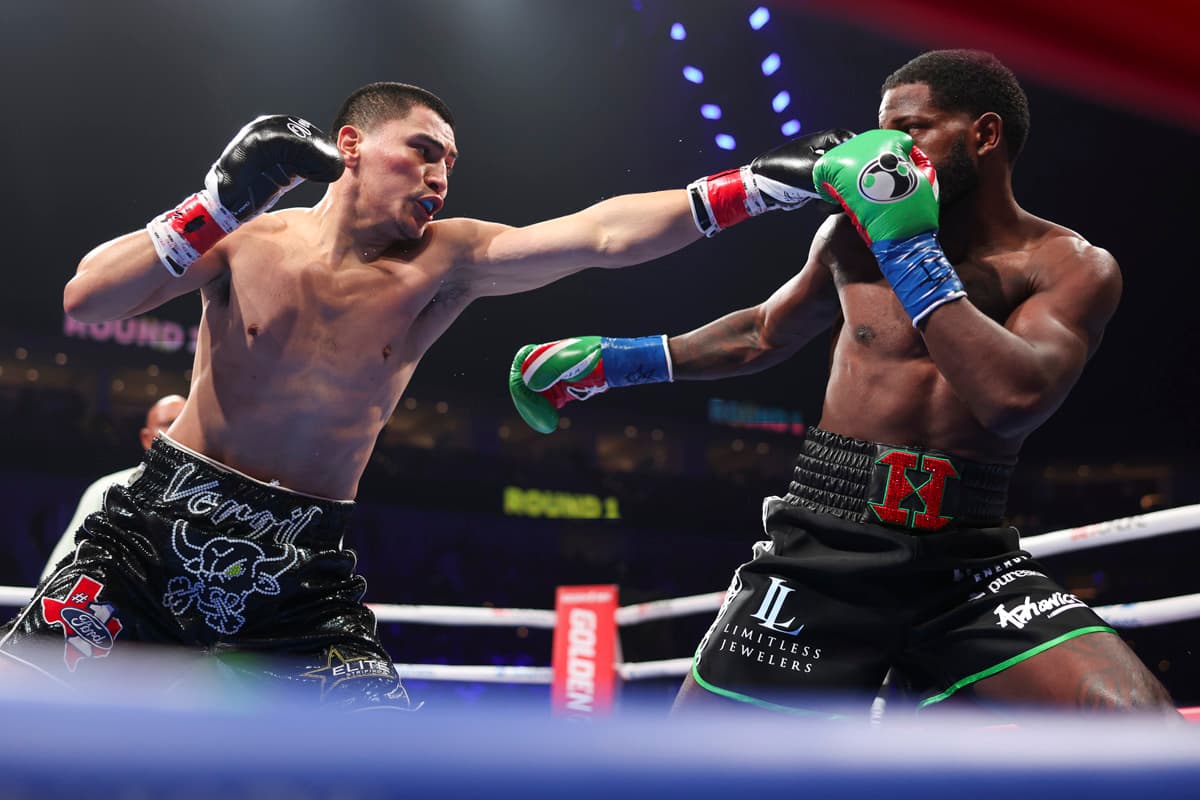 Vergil Ortiz Jr throws a jab during his bout against Erickson Lubin