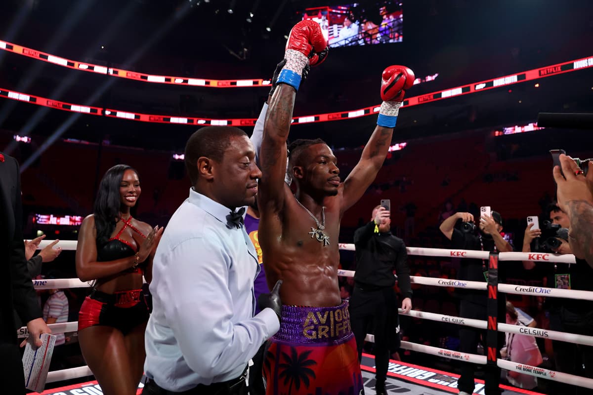 Avious Griffin defeats Justin Cardona during their bout