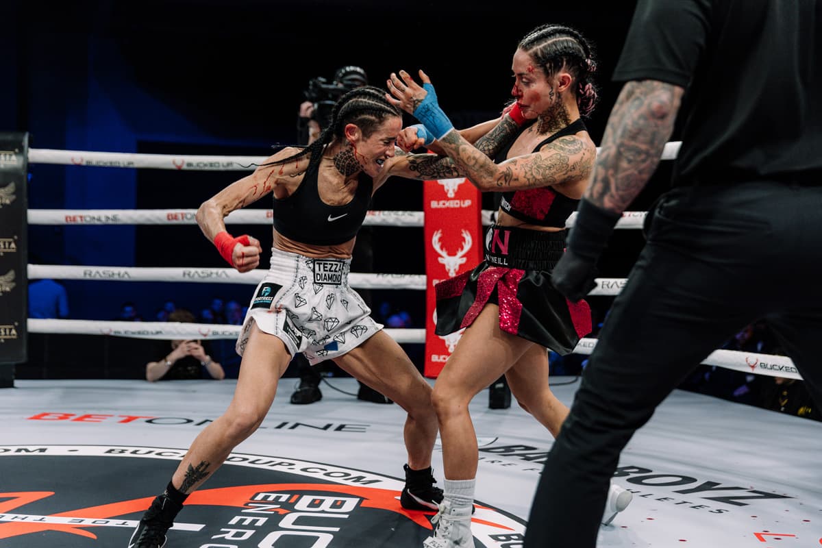 Terri Diamond dominates Meghan O'Neill during their bout