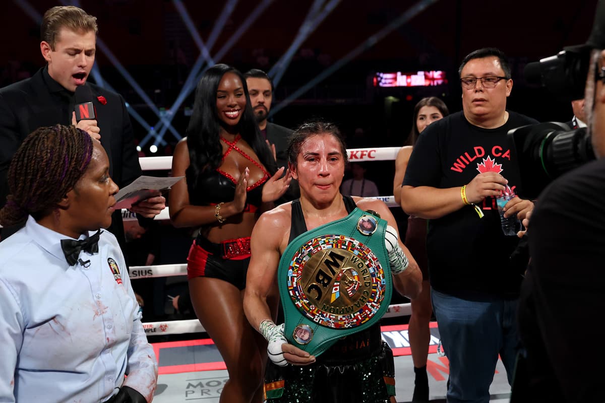 Yokasta Valle after her victory over Yadira Bustillos during their bout