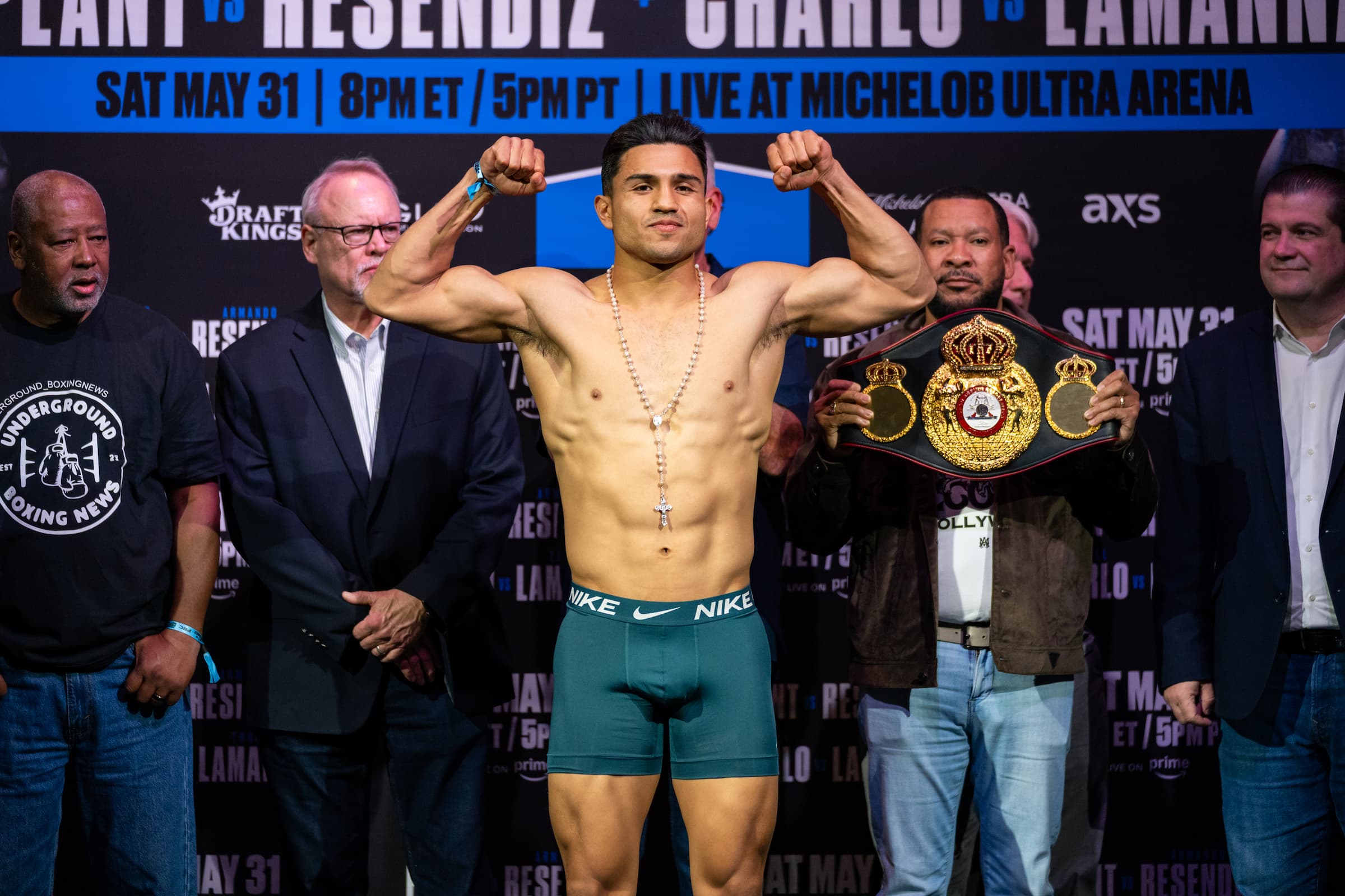 Resendiz elevated to full WBA 168-pound champion, expected to face Melikuziev