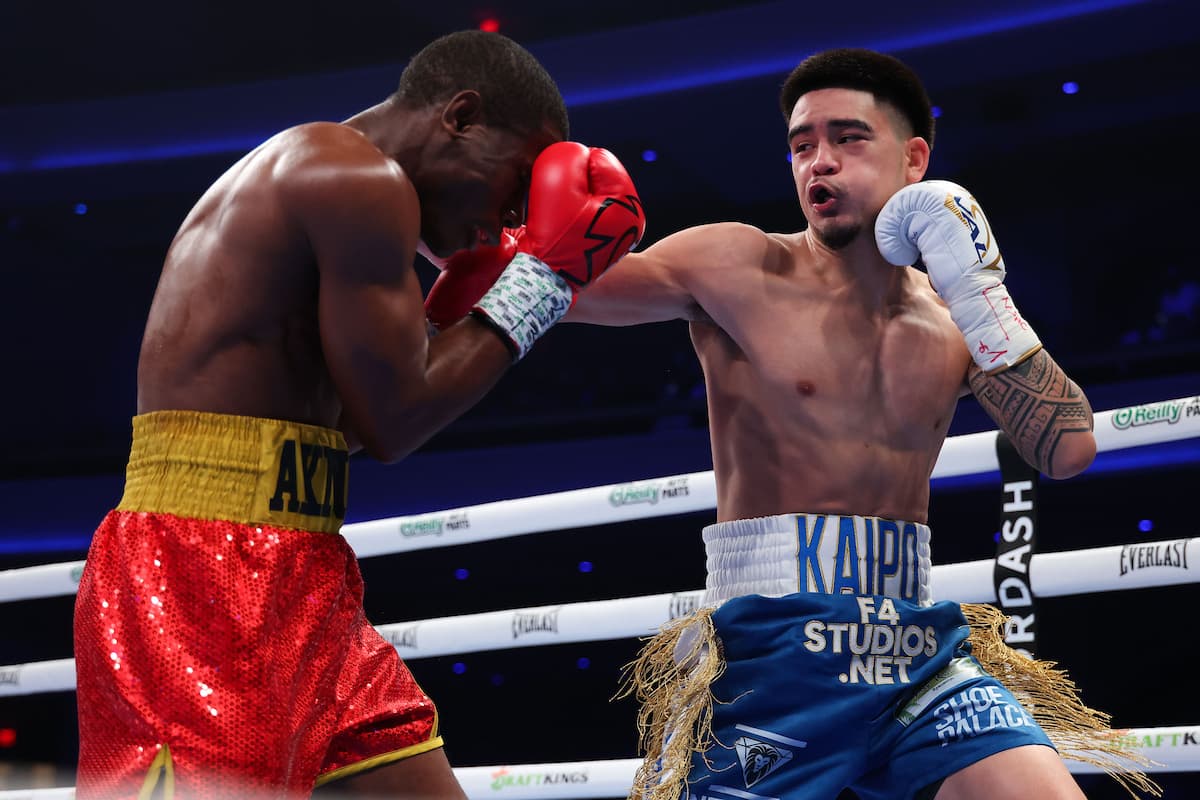 Kaipo Gallegos punches Wilson Akinocho during their bout