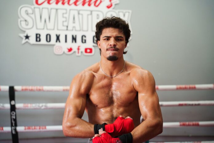 Xander Zayas poses in the ring during a training session