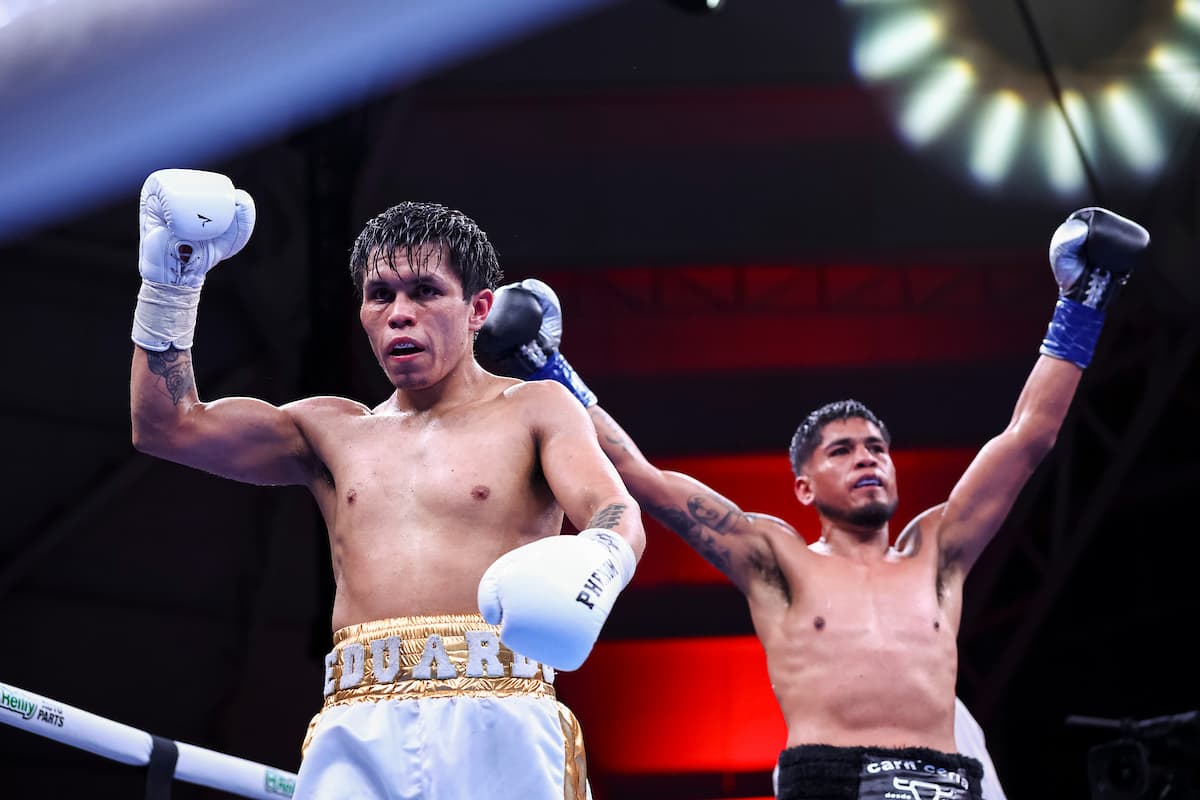 Eduardo Martinez and Abraham Cordero during their bout