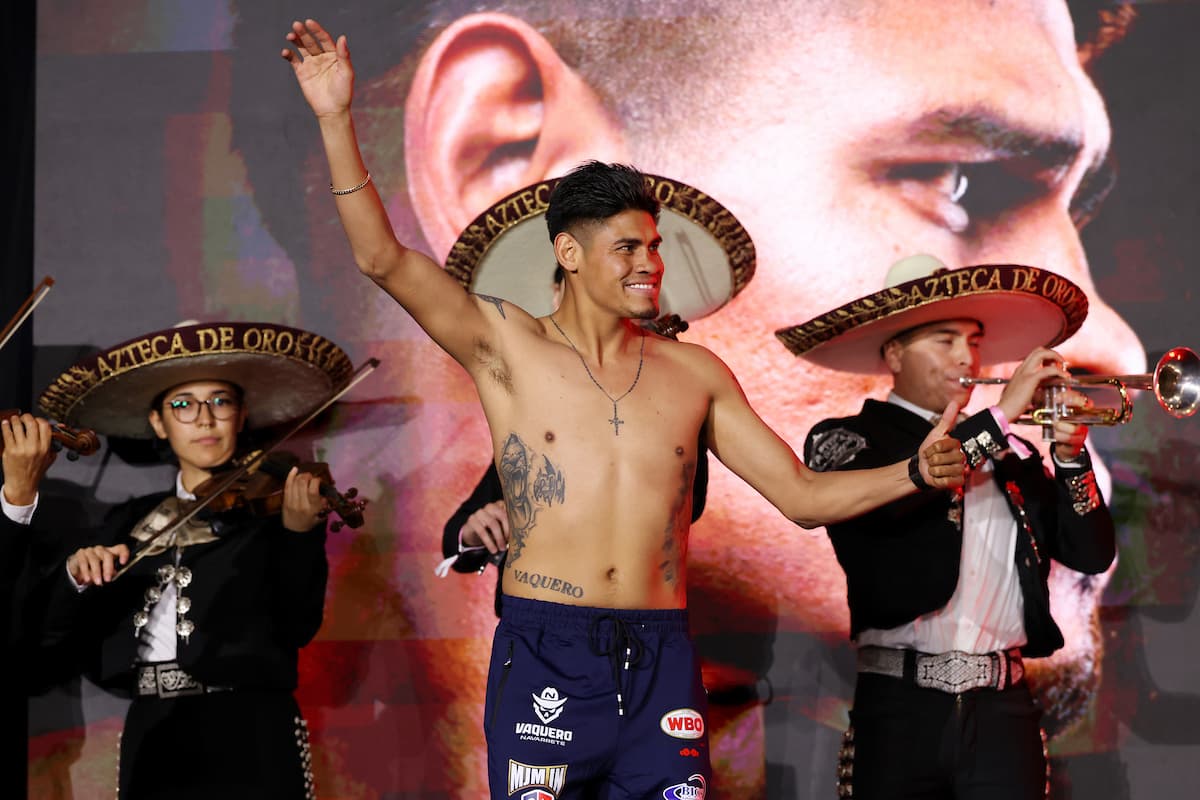 Emanuel Navarrete during the weigh-in