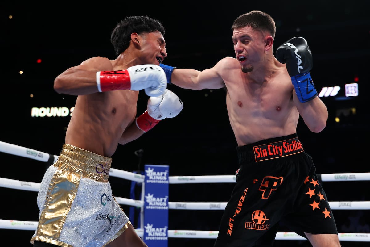 Phillip Vella throws a punch during his bout against Brayan Ramos Armenta