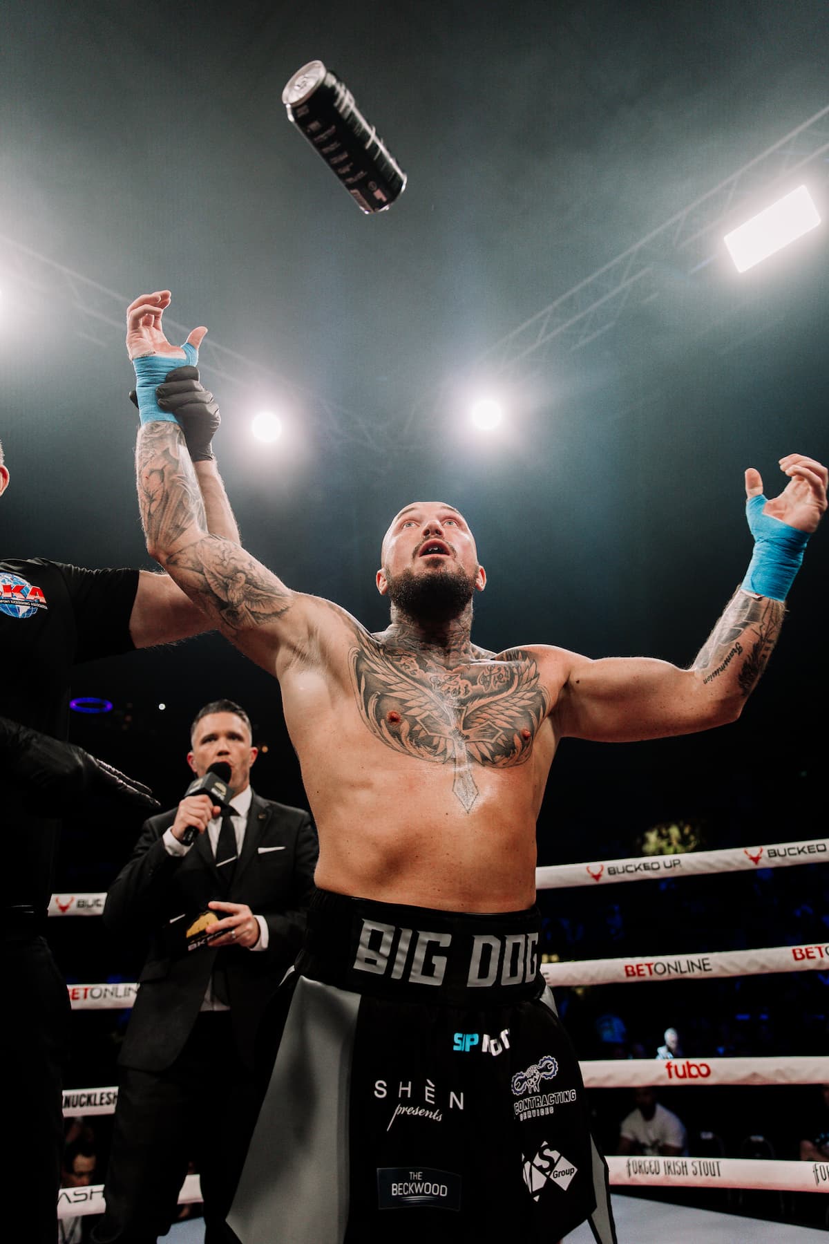 Dec Spelman victorious over Johnny Redmond during their bout