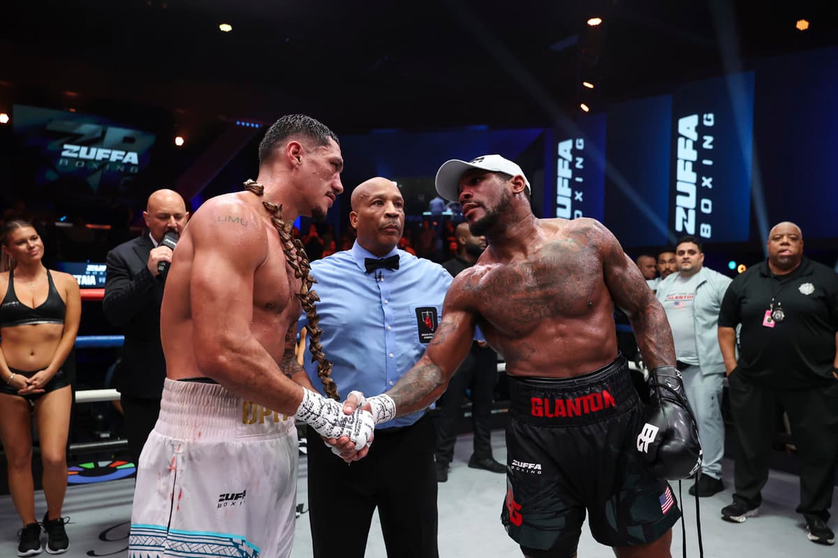 Jai Opetaia and Brandon Glanton shakes hands during their boxing match