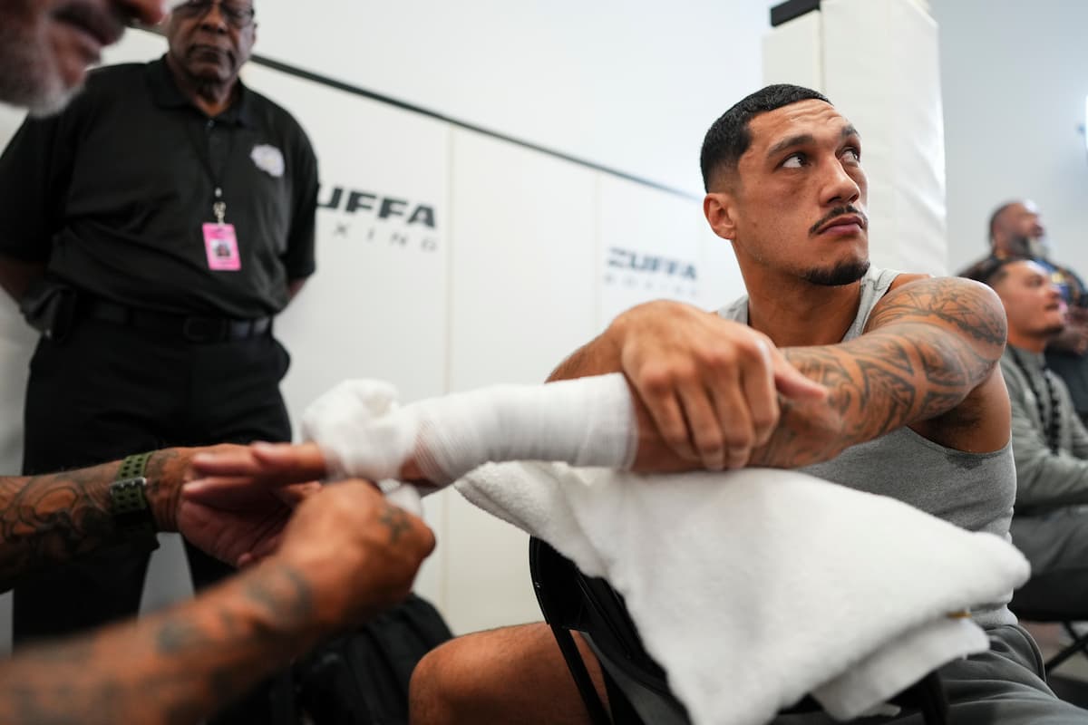 Jai Opetaia getting his hands wrapped