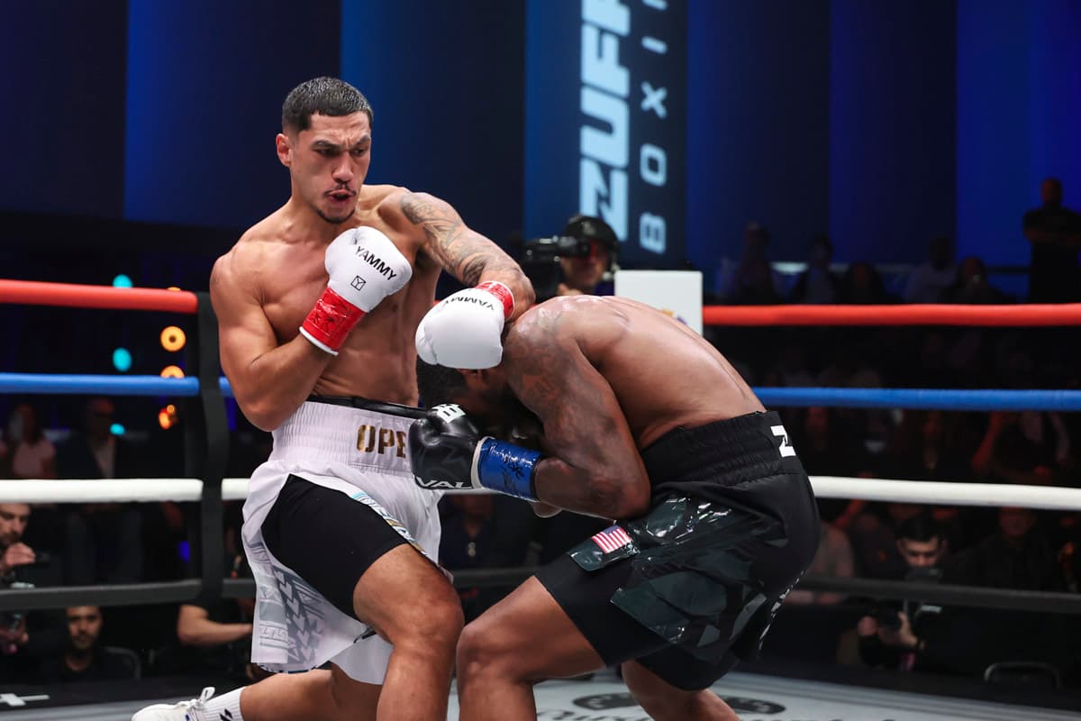 Jai Opetaia and Brandon Glanton during their boxing match