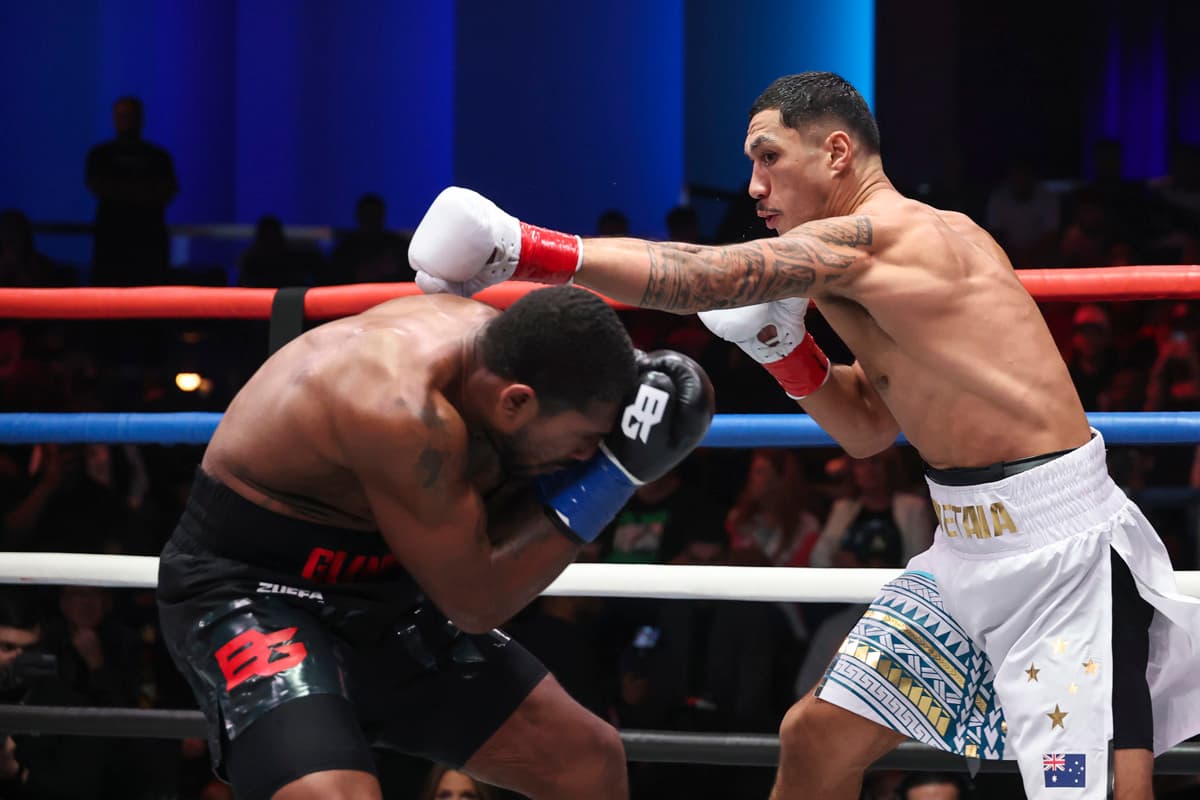 Jai Opetaia and Brandon Glanton during their boxing match