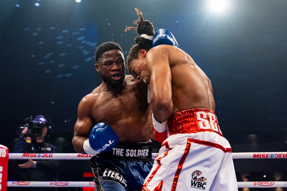 Moreno Fendero attacks Shawn McCalman during their boxing match