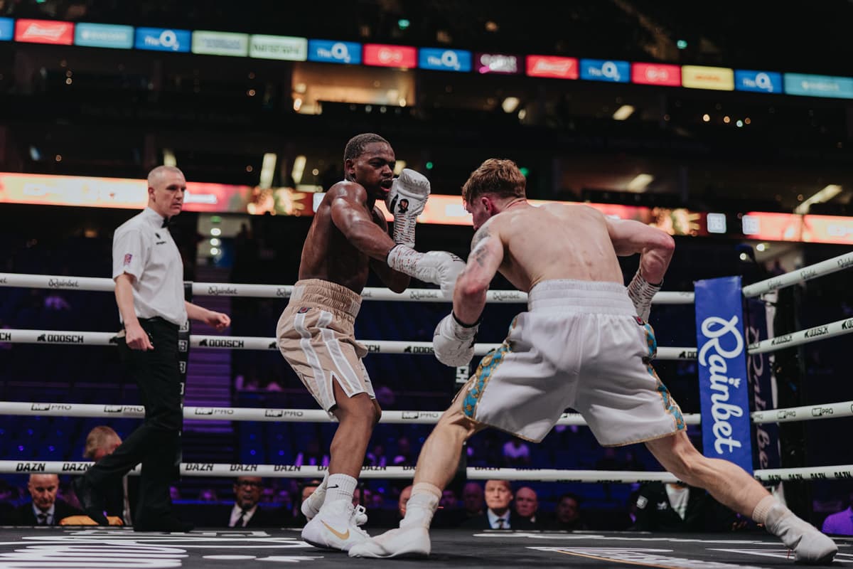 Jermaine Dhliwayo and Jake Morgan during their boxing match