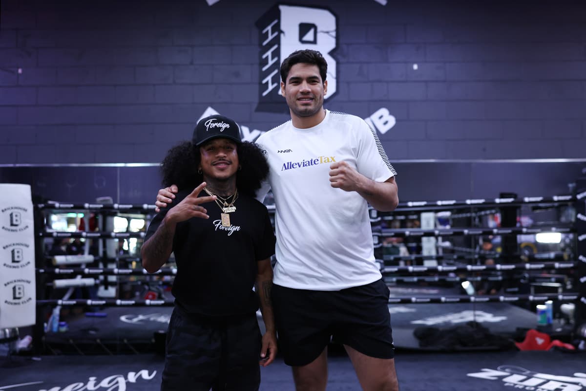 John 'Scrappy' Ramirez and Gilberto 'Zurdo' Ramirez pose during a media workout
