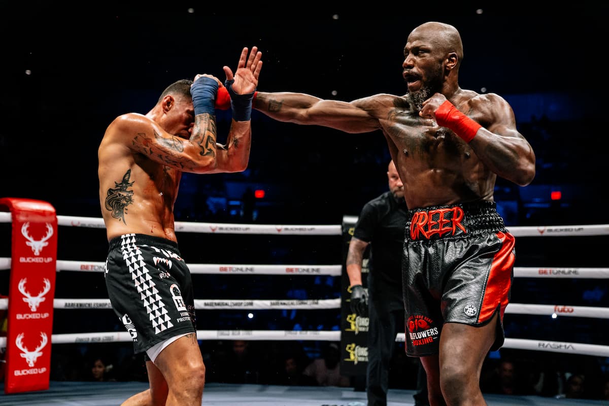 Joseph Creer lands a punch during his bout against Keali'i Kanekoa