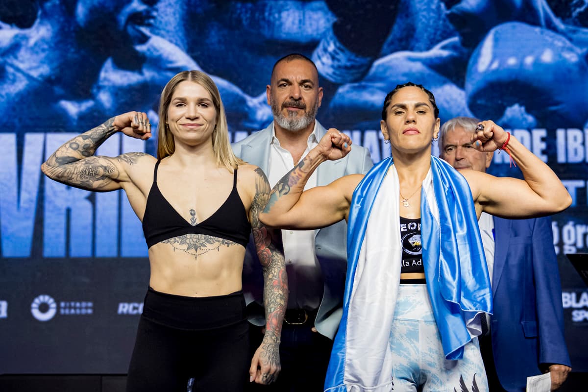 Leila Beaudoin and Victoria Noelia Bustos at the weigh-in ahead of their boxing match