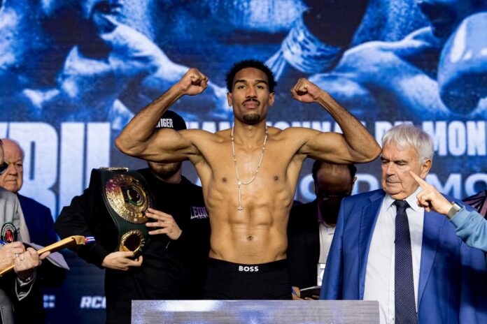 Osleys Iglesias at the weigh-in ahead of his boxing match against Pavel Silyagin in Montreal