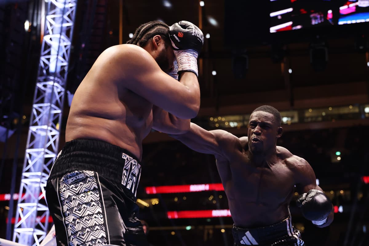 Richard Riakporhe throws a punch during his fight against Jeamie Tshikeva