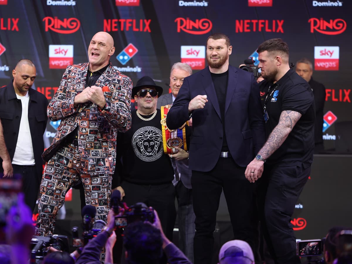 Tyson Fury and Arslanbek Makhmudov at the press conference