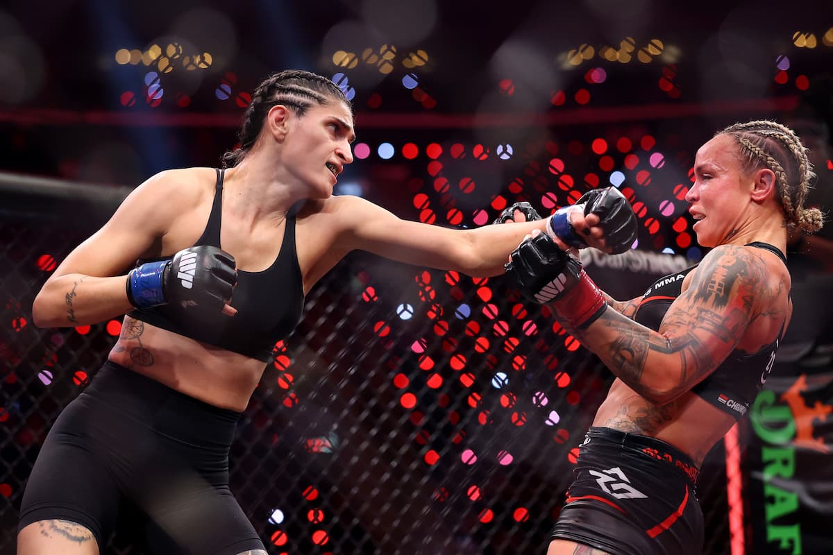Aline Pereira throws a punch during her bout against Jade Masson-Wong