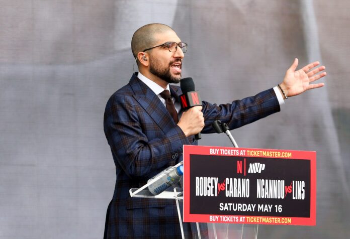 Ariel Helwani speaking at the Ronda Rousey vs Gina Carano press conference