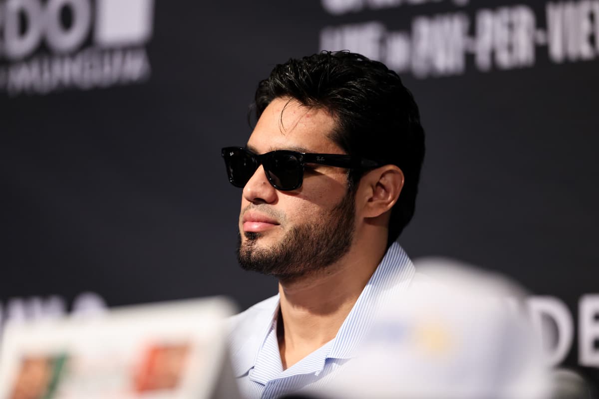 Gilberto "Zurdo" Ramirez at a press conference in Las Vegas