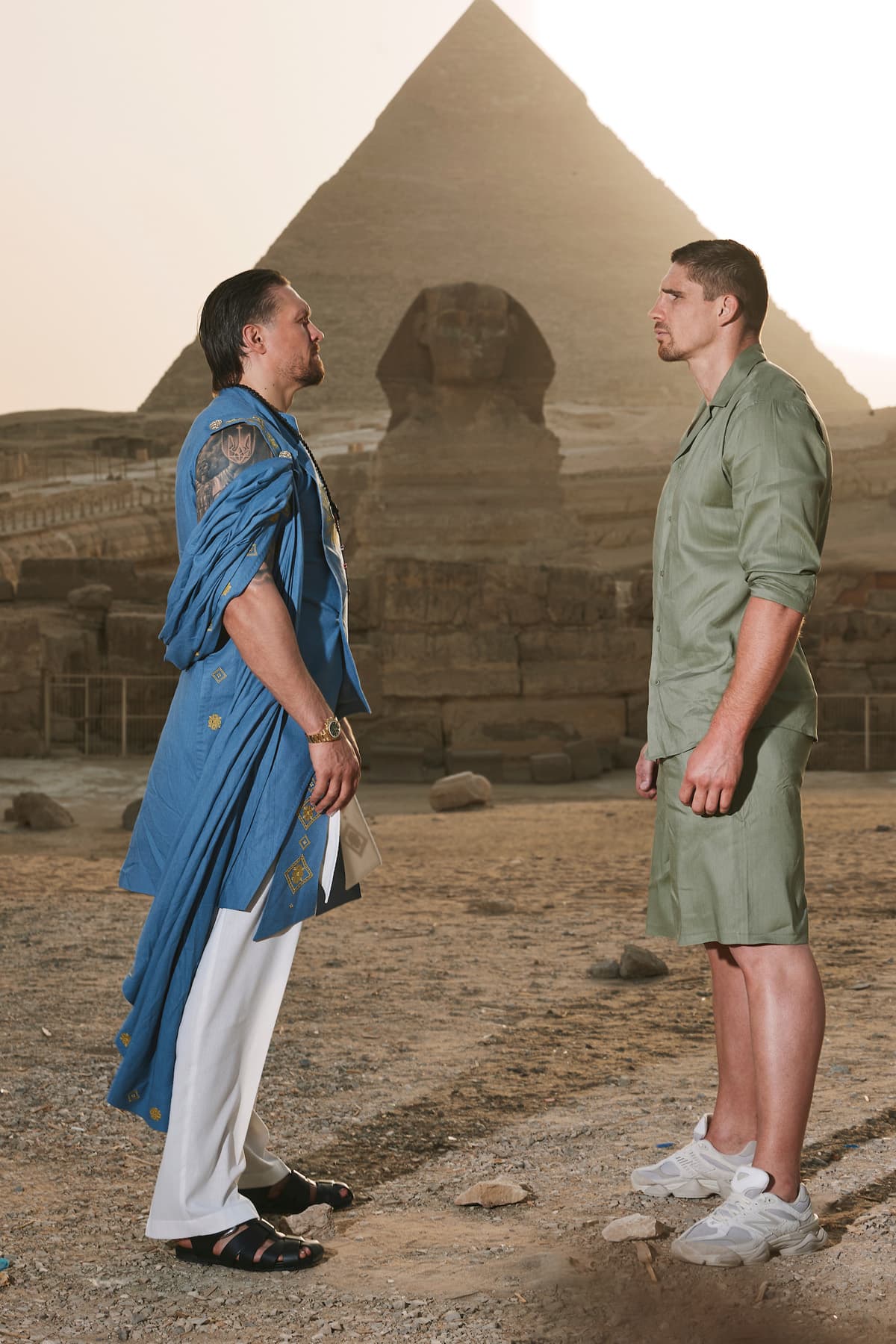 Oleksandr Usyk and Rico Verhoeven face off at the Great Sphinx of Giza