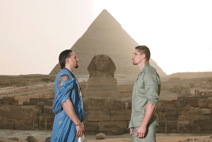 Oleksandr Usyk and Rico Verhoeven face off at the Great Sphinx of Giza