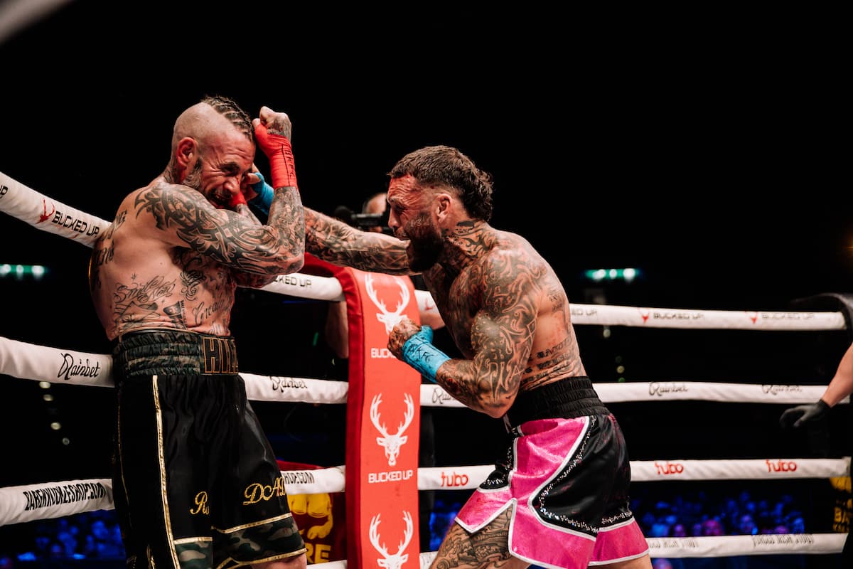Paul O'Sullivan lands a punch during his bout against Paul Hilz