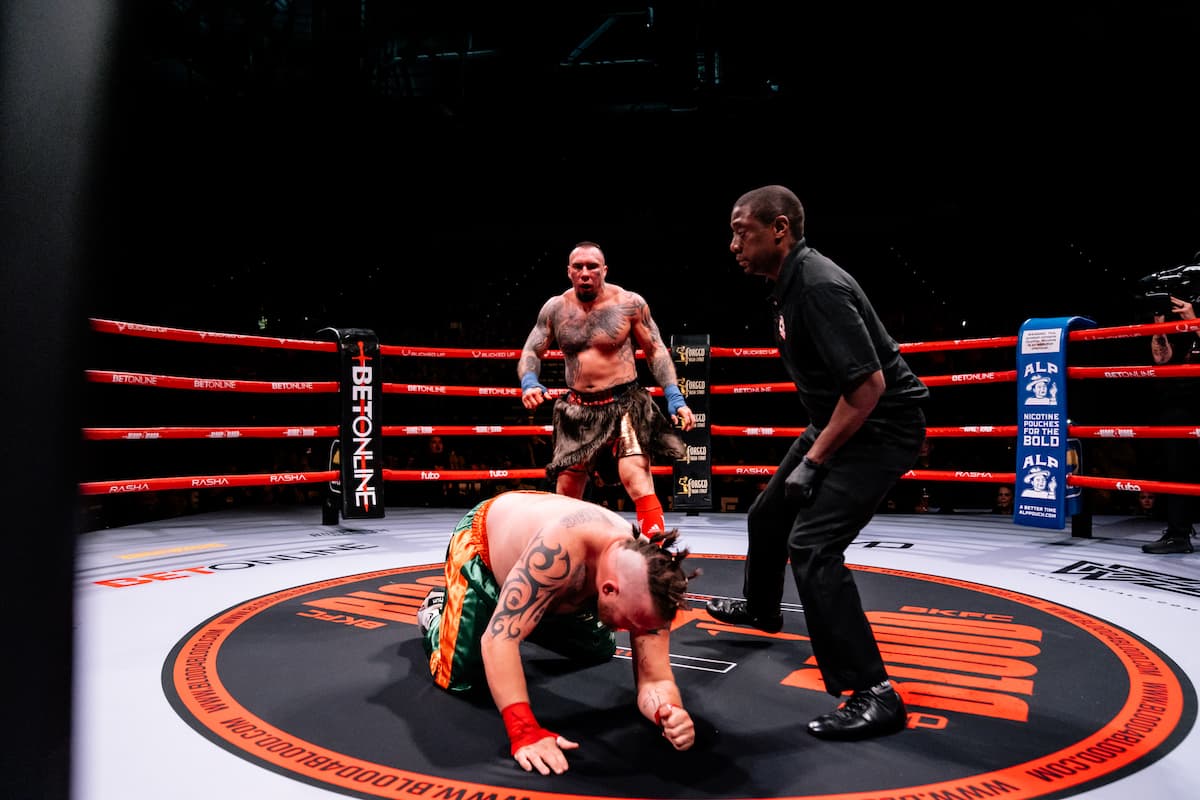Sergey Kalinin knocks down Brock Walker