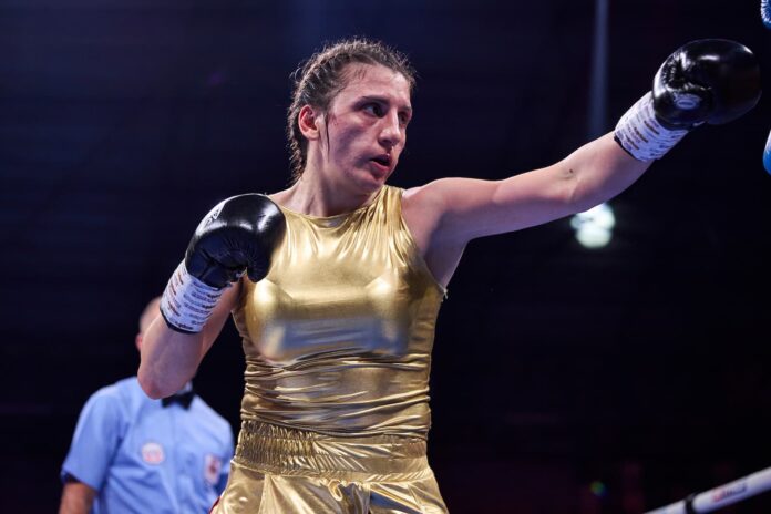 Elif Nur Turhan during her bout against Taylah Gentzen