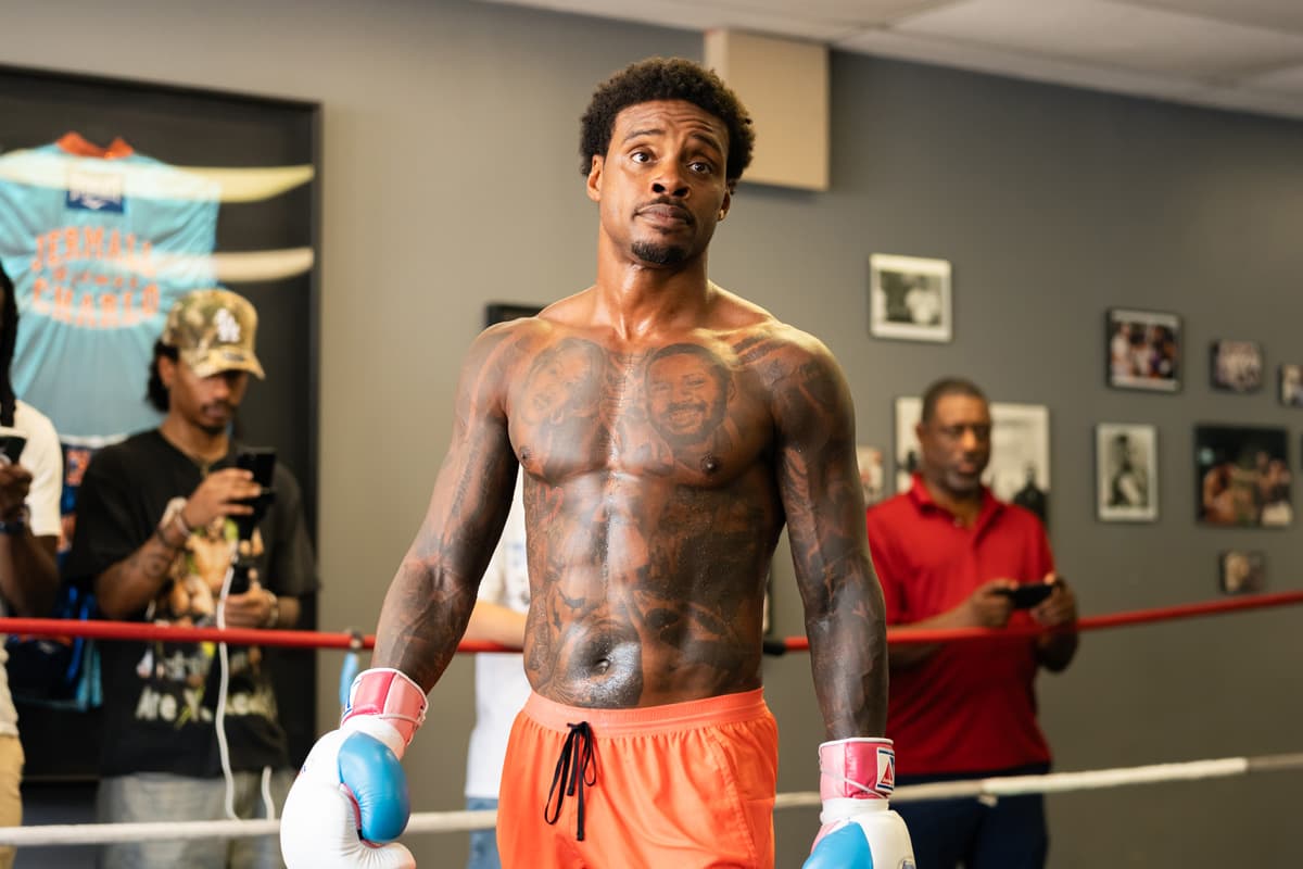 Errol Spence Jr. in boxing gloves inside the ring during a workout