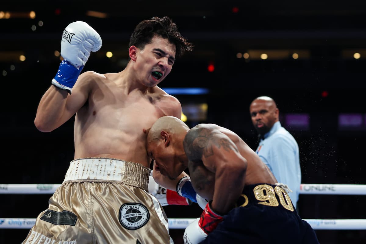 Hector Beltran during his bout against Shaquile Felicia