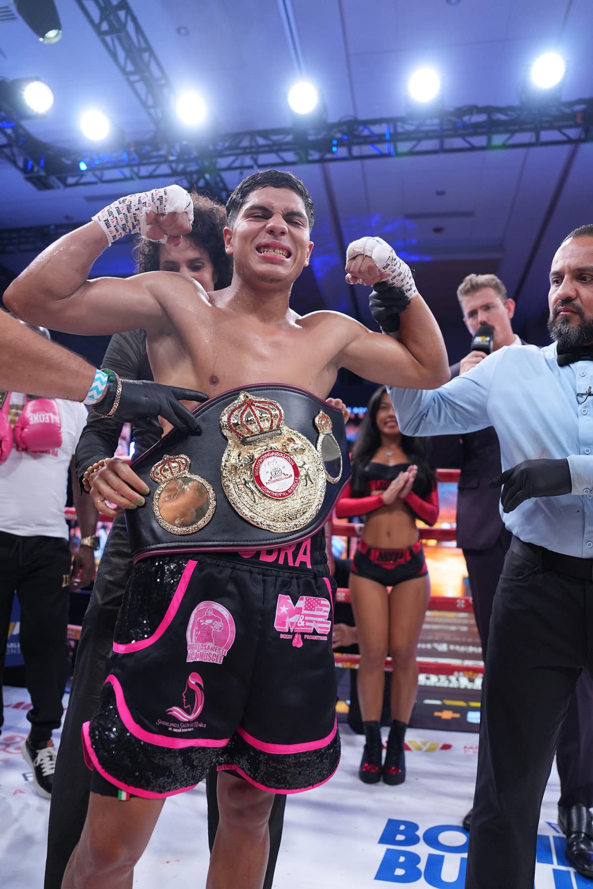 Jordan Orozco Hernandez celebrates after victory over Fernando Diaz