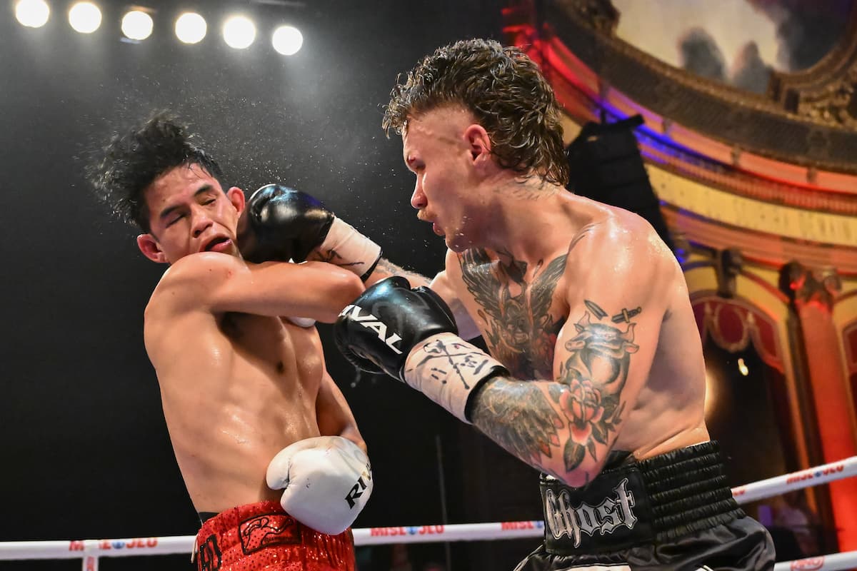 Thomas Chabot lands a punch during his bout against Jose Antonio Sampedro