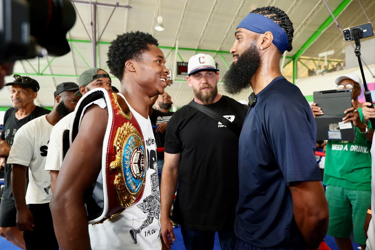 Abdullah Mason and Albert Bell face off during an open workout