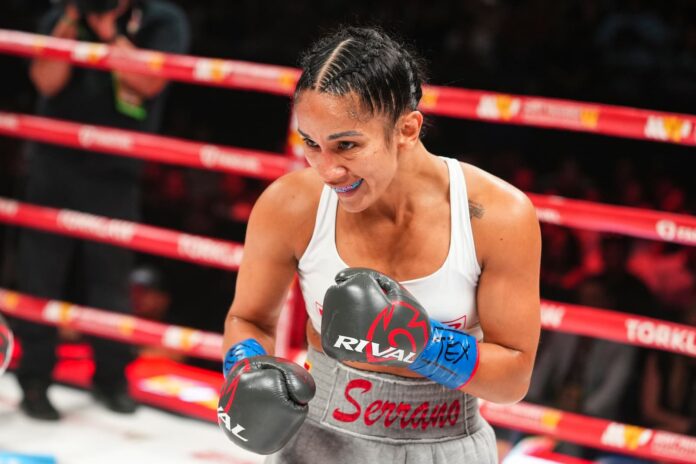 Amanda Serrano during her bout against Cheyenne Hanson