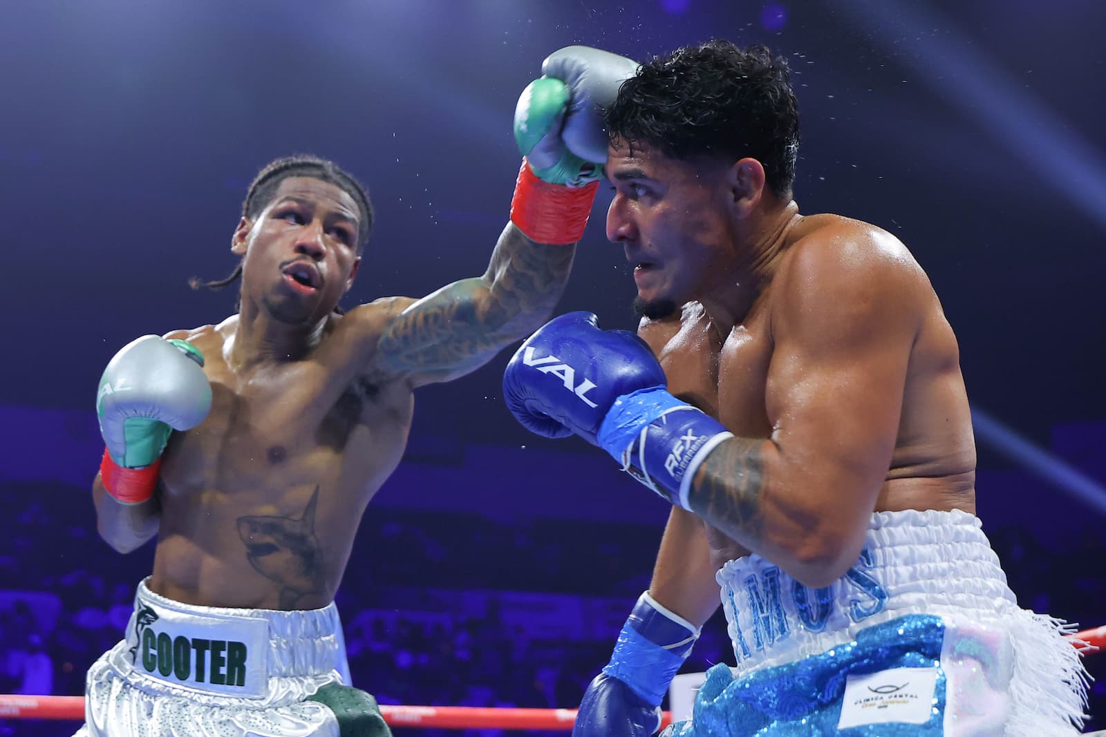 Video: Scooter Davis edges Carlos Ramos by decision Video: Scooter Davis edges Carlos Ramos by decision