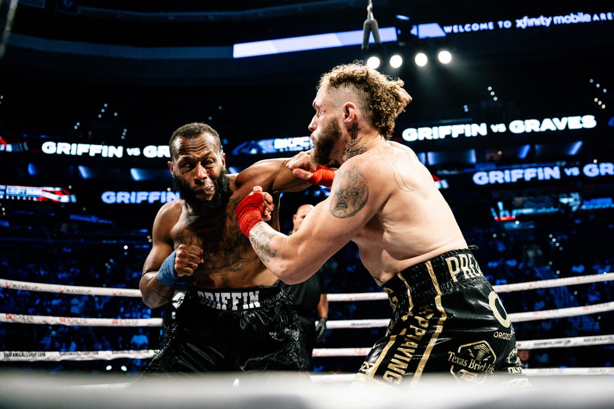 Malon Griffin throws a jab during the bout against Billy Graves